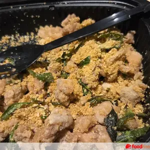 麦片鸡丁 Chicken w/ Cereal