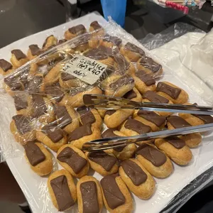 Mini Chocolate Éclair