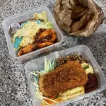 Lavender Signature Set - Nasi Lemak, Chicken Wing, Luncheon Meat, Fish Fillet, Sambal Prawn & Egg) (Add-ons: None) (Container: Take away charges)