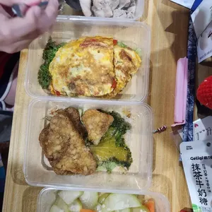 20 Days Dinner Tingkat Package (Weekdays Only)