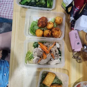 20 Days Dinner Tingkat Package (Weekdays Only)
