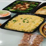 Auspicious Fatt Choy Yu Sheng 吉祥发财熏三文鱼捞生