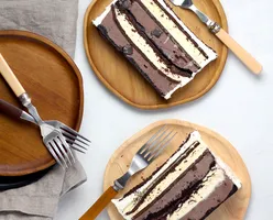 Where To Find The Best Ice Cream Cake?