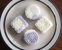 Try These Unique Mooncakes Flavours!