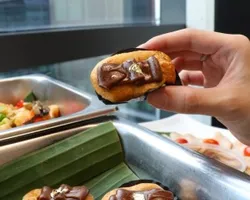 Mini Chocolate Éclair			迷你巧克力卜 | Customer Photo | +ROBERT CATERING SERVICES PTE LTD