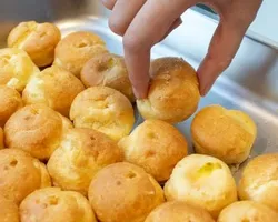 Vanilla Cream Puffs 奶油泡芙 | Customer Photo | Hock Hoe Heng Catering