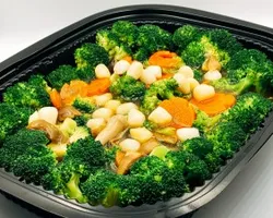 Fortune Broccoli with Scallop & Mushroom 发财干贝冬菇西兰花 | Customer Photo | International Catering Pte Ltd