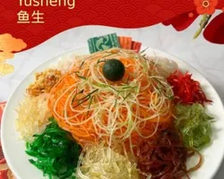 Abundant Wealth Smoked Salmon Yu Sheng 发财烟熏三文鱼发财捞起⻥⽣ | Customer Photo | Makan Mate