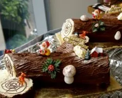 Christmas Log Cake | Customer Photo | Oh's Farm Catering