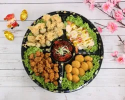 Prosperity Fortune Platter (Octopus, Breaded Scallop, Salad Prawn, Golden Chicken, Golden Money Bag) | Customer Photo | Xin Yi Pin Catering Pte Ltd